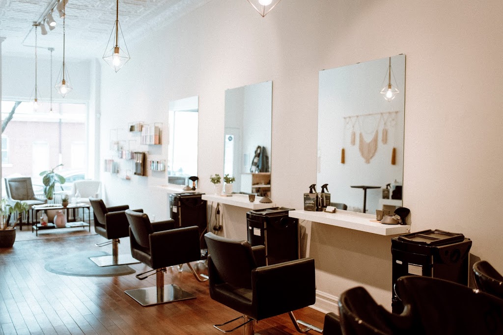 Daughter of Oz Salon | 243 Greenwood Ave, Toronto, ON M4L 2R4, Canada | Phone: (647) 350-5454