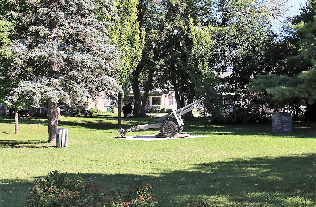 Merrickville Cenotaph | 400 St Lawrence St, Merrickville, ON K0G 1N0, Canada