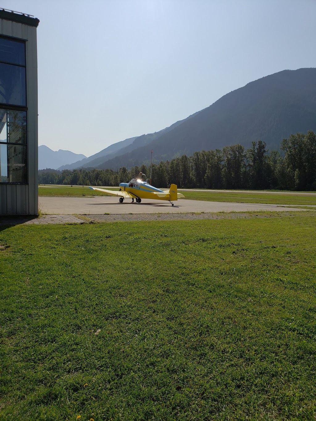 Whistler Skydiving | 1850 Airport Rd, Pemberton, BC V0N 2L1, Canada | Phone: (604) 698-7120