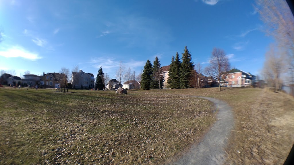 Berge de lHarmonie | Rue de lHarmonie, Laval, QC H7A 4E7, Canada