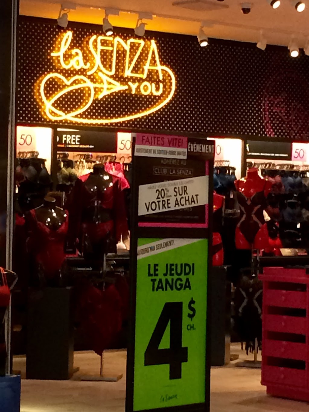 La Senza | 3035 Boul. Le Carrefour CRU, h10, Laval, QC H7T 1C8, Canada | Phone: (450) 686-3960