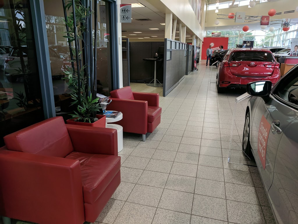 Toyota Charlesbourg | 16070 Boulevard Henri-Bourassa, Québec, QC G1G 3Z8, Canada | Phone: (418) 623-9843