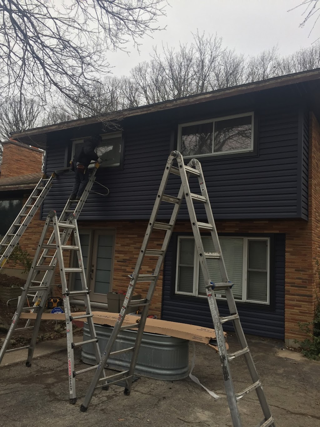 London Eavestrough and Siding | 321-509 Commissioners Road West, London, ON, N6J 1Y4, London, ON N6J 1Y5, Canada | Phone: (519) 670-8558