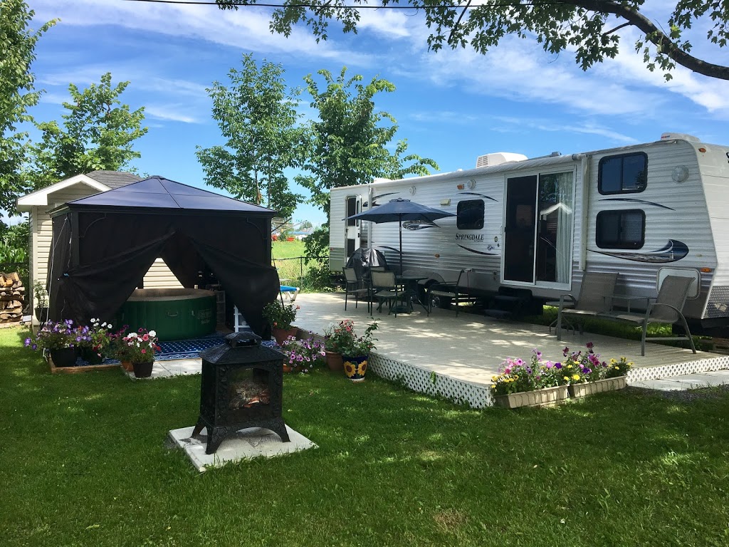 Camping Le Domaine Du bel âge | 475 Boulevard Saint-Jean-Baptiste, Mercier, QC J6R 2A9, Canada | Phone: (450) 691-0306