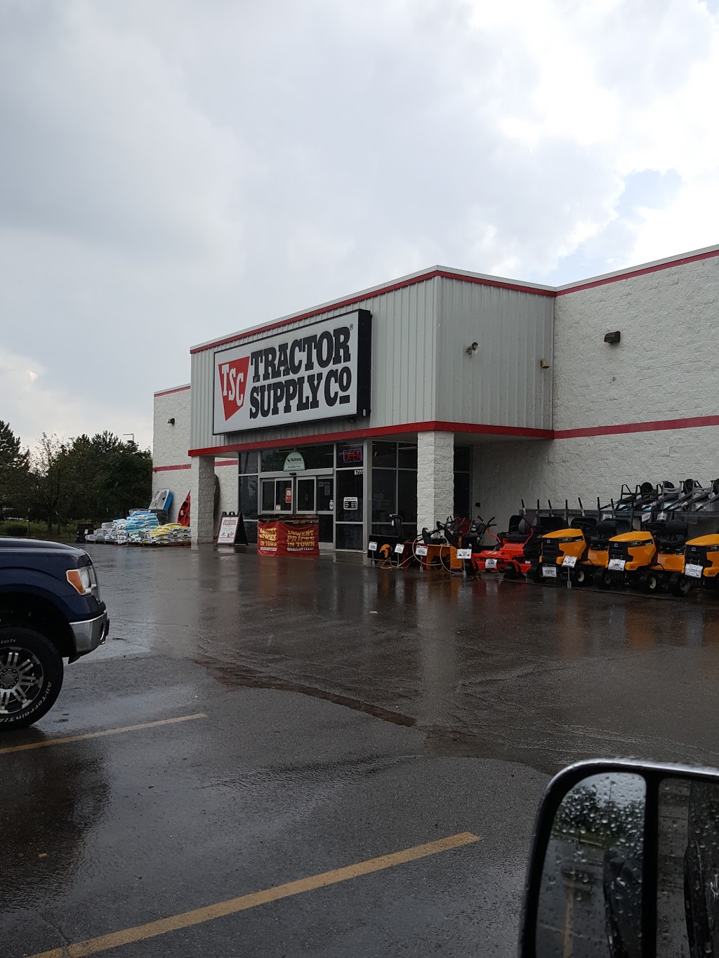 Tractor Supply Co. | 57155 Gratiot Ave, New Haven, MI 48048, USA | Phone: (586) 749-6162