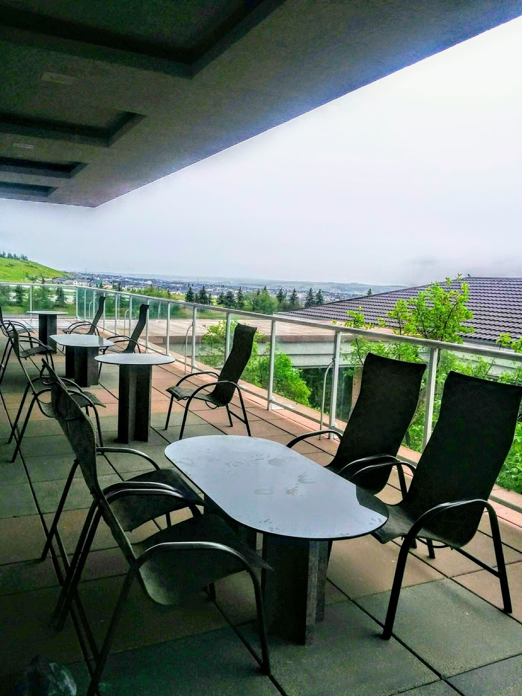 Overlook Restaurant | 69 Hamptons Dr NW, Calgary, AB T3A 5H7, Canada | Phone: (403) 239-1455