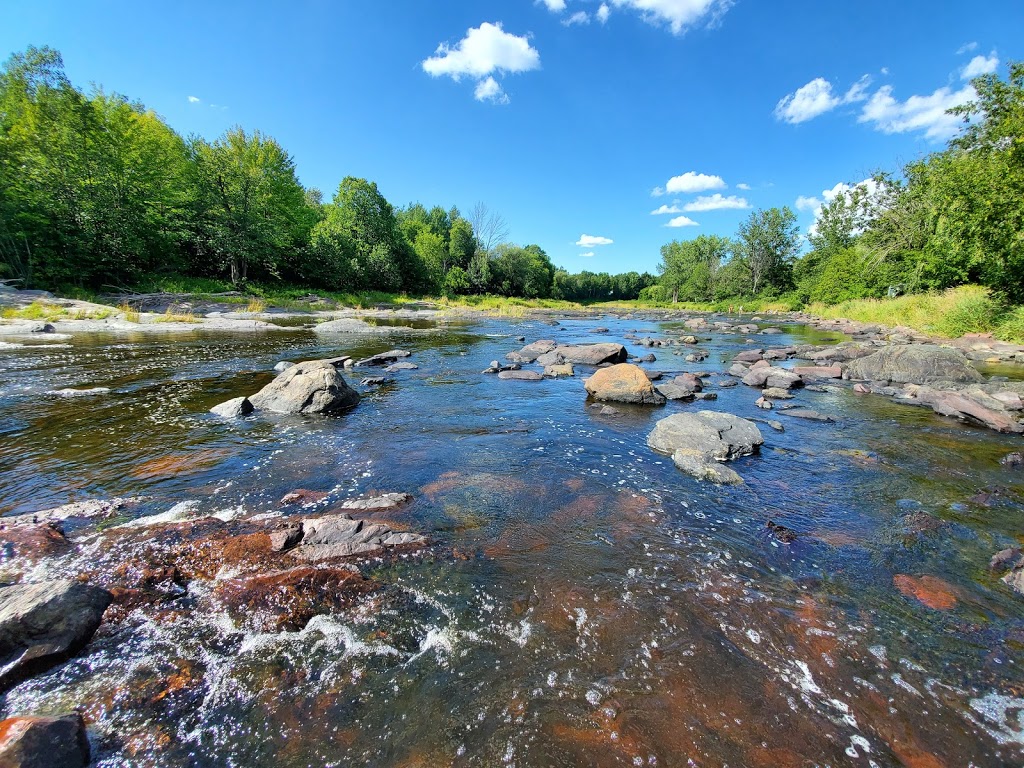 Domaine Des Iles Enchantees | 1110 Montée de la Rivière, Upton, QC J0H 2E0, Canada | Phone: (450) 549-4123