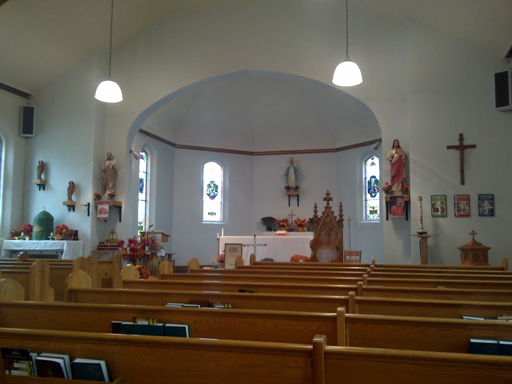 St Marys Roman Catholic Church | 1043 Isabella St, Linwood, ON N0B 2A0, Canada | Phone: (519) 698-2590