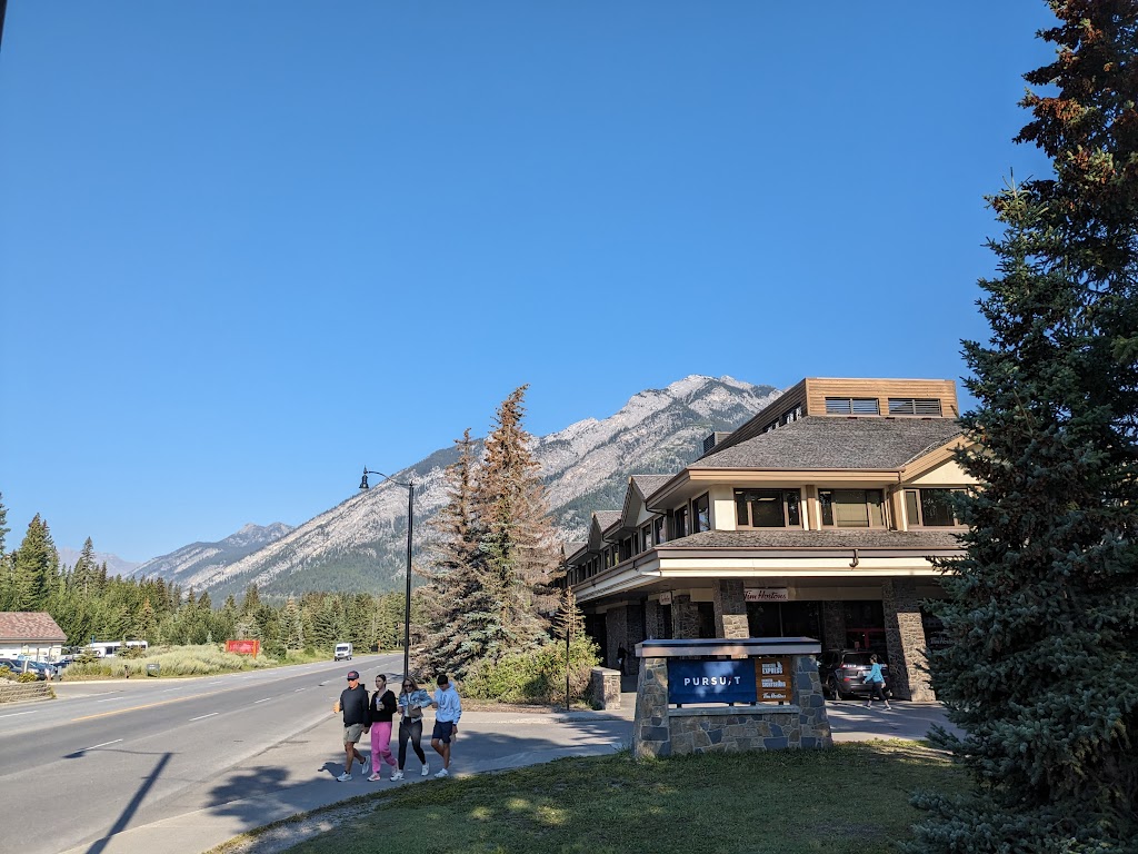 Brewster Sightseeing | 100 Gopher St, Banff, AB T1L 1G4, Canada | Phone: (866) 360-8839