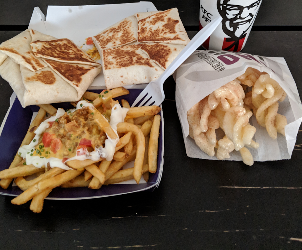 Taco Bell | 8036 118 Ave NW, Edmonton, AB T5B 0R8, Canada | Phone: (780) 944-1301