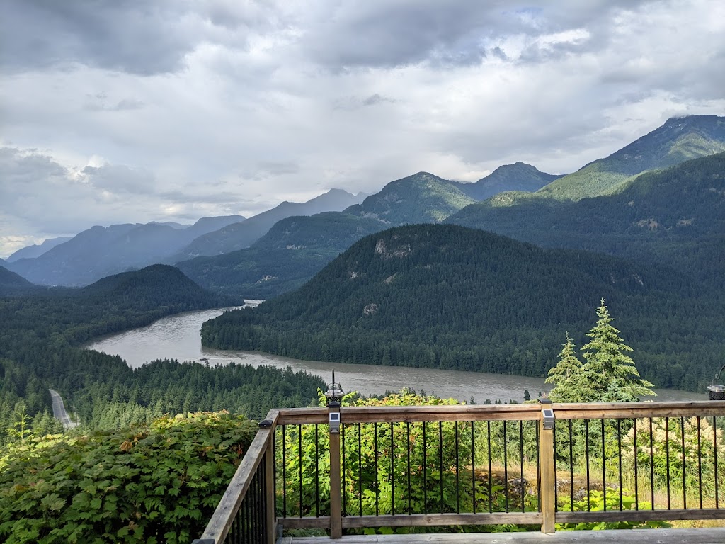 American Creek Lodge | CH96+7F, Hope, BC V0X 1L3, Canada | Phone: (604) 825-2450