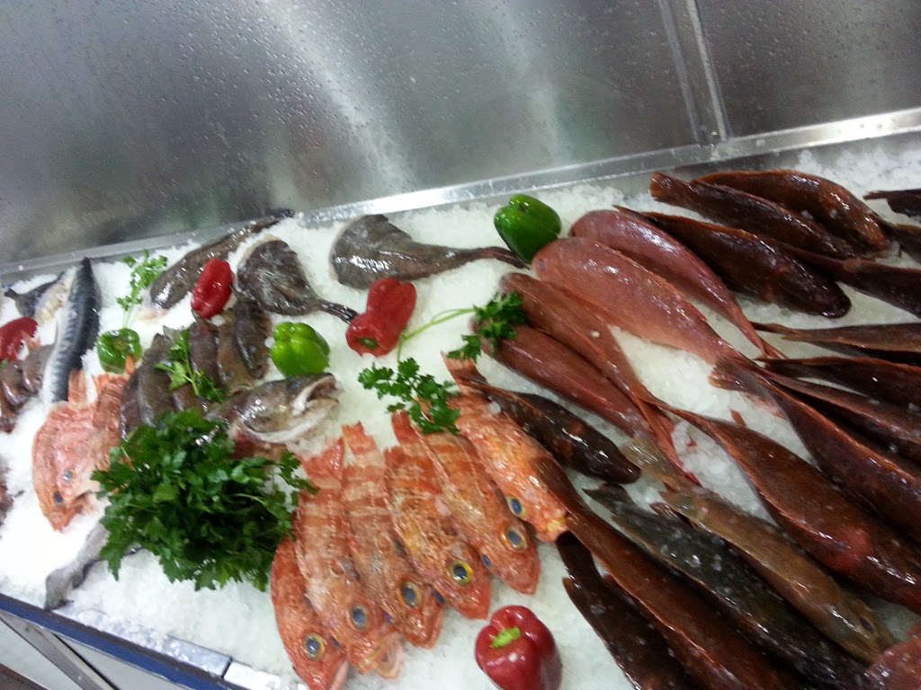 A Lota Seafoods | 1455 Dundas St W, Toronto, ON M6J 1Y7, Canada | Phone: (416) 535-5348