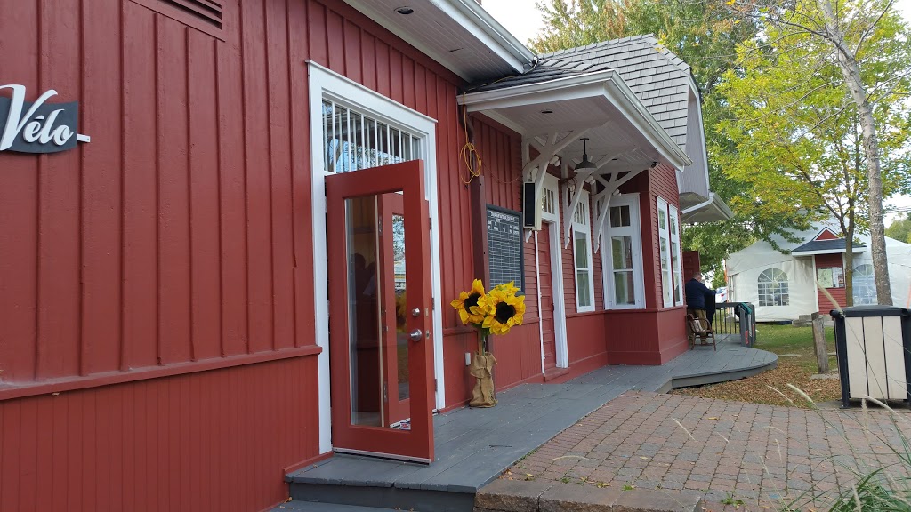 Warwicks Fire Station | Warwick, QC J0A 1M0, Canada