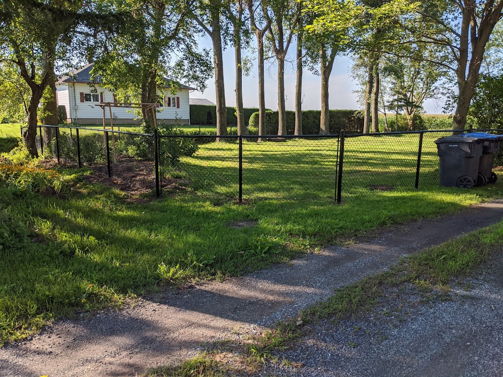 Inter Fences Structura | 425 A Bd Industriel, Saint-Jean-sur-Richelieu, QC J3B 7Z3, Canada | Phone: (450) 346-8400