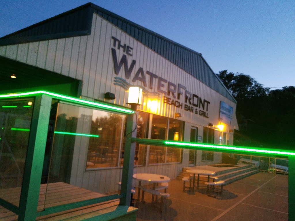 Waterfront Beach Bar & Grill | 103 1 St, Regina Beach, SK S0G 4C0, Canada | Phone: (306) 729-2020