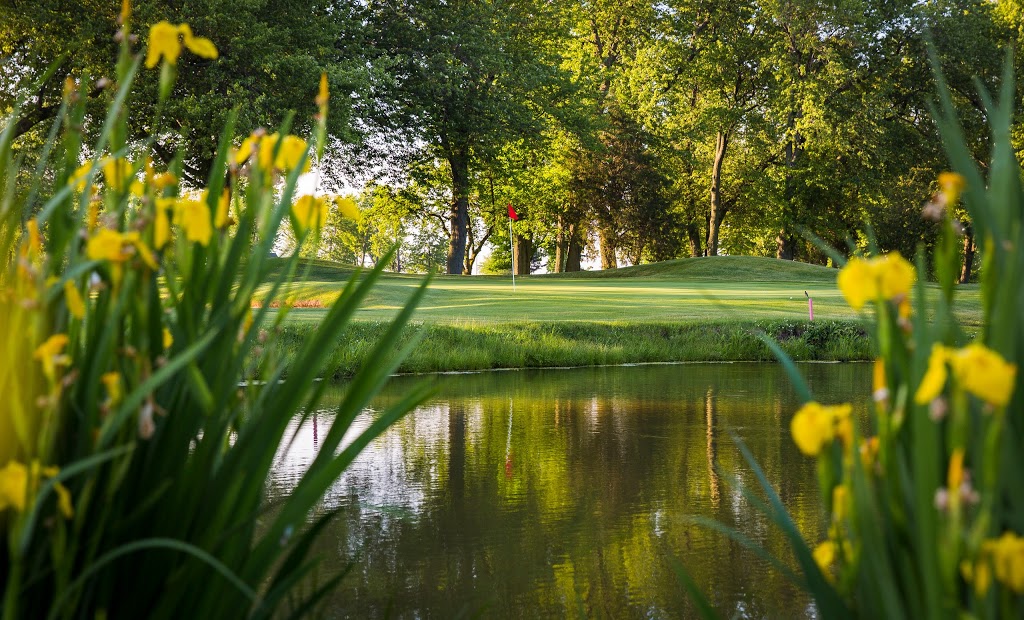 Erie Shores Golf & Country Club | 304 Robson Rd, Leamington, ON N8H 5R4, Canada | Phone: (519) 326-4231