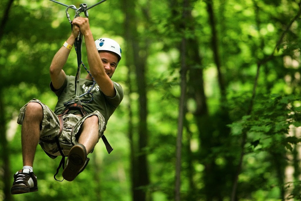 Treetop Trekking Barrie at Horseshoe Valley | 1101 Horseshoe Valley Rd. Comp 10 R.R. #1, Barrie, ON L4M 4Y8, Canada | Phone: (705) 835-7600