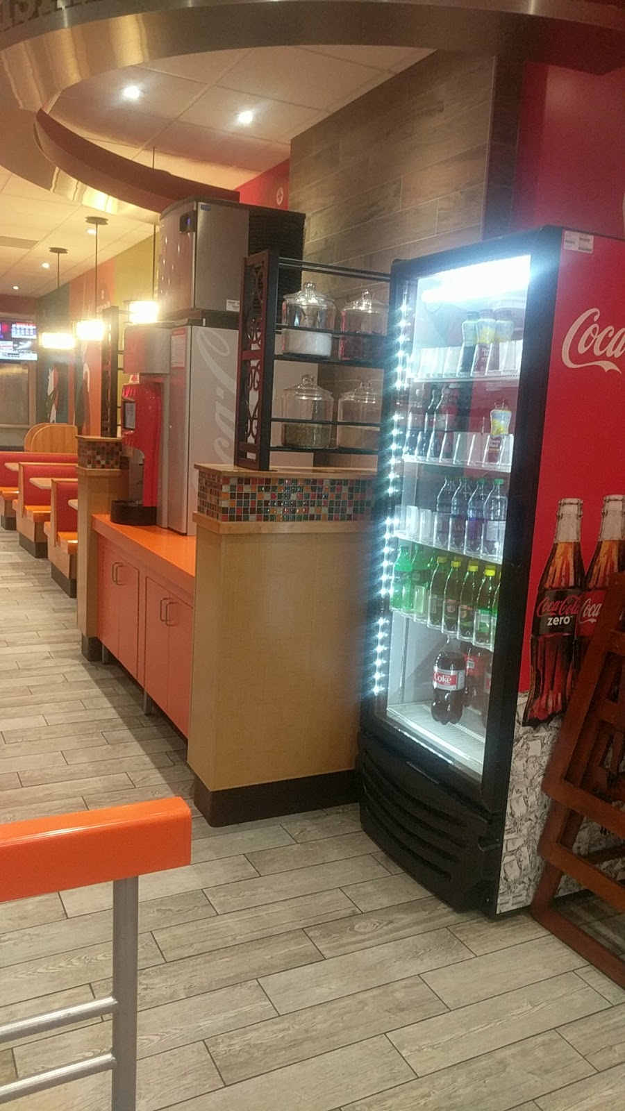 Popeyes Louisiana Kitchen | 666 Burnhamthorpe Rd Unit 23, Etobicoke, ON M9C 2Z4, Canada | Phone: (416) 620-0666