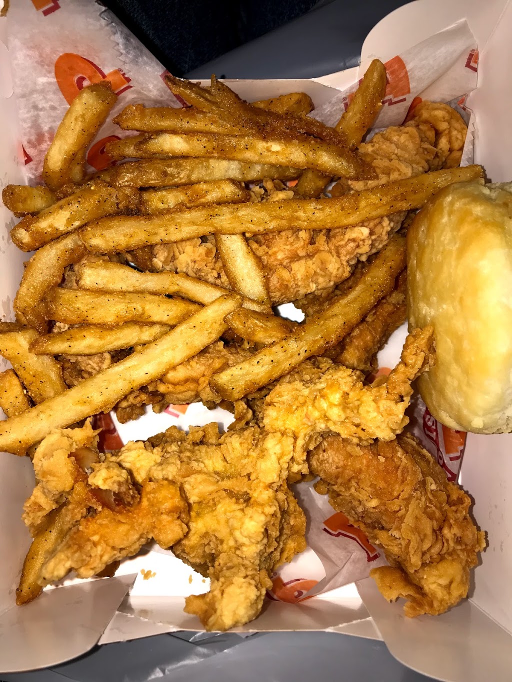 Popeyes Louisiana Kitchen | 35657 Green St, New Baltimore, MI 48047, USA | Phone: (586) 648-2547