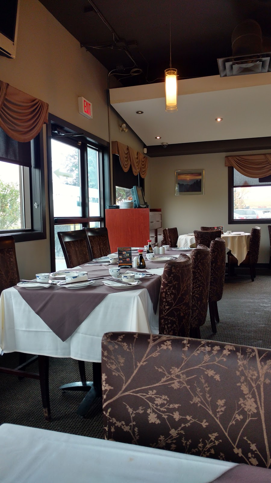 Ginger Beef Bistro House | 9629 Macleod Trail, Calgary, AB T2J 0P6, Canada | Phone: (403) 271-2233