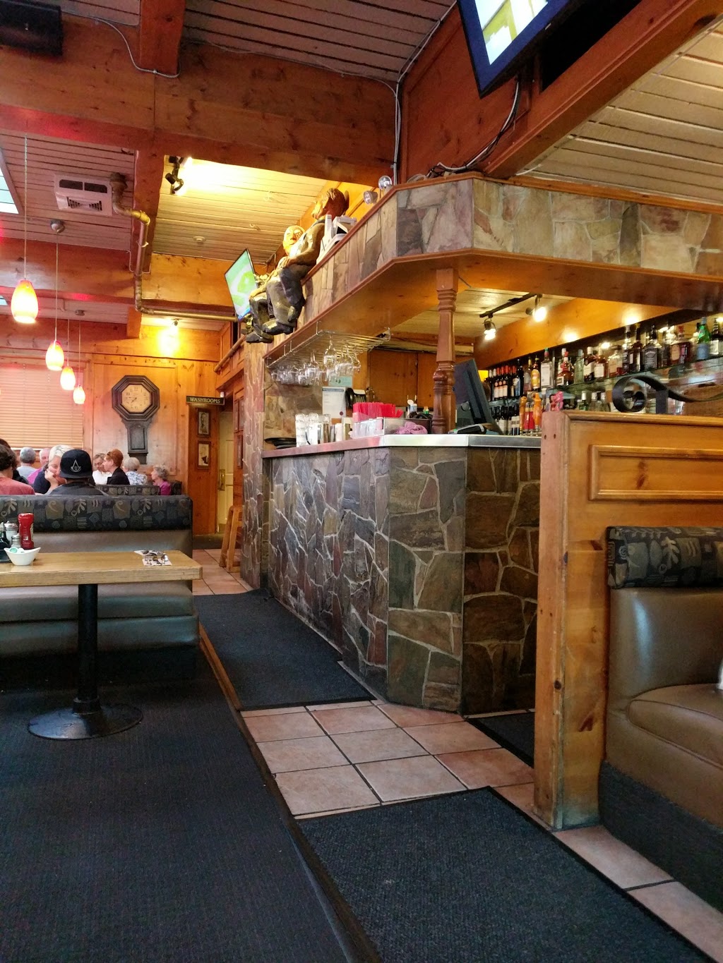 Trolls Restaurant | 6408 Bay St, West Vancouver, BC V7W 2H1, Canada | Phone: (604) 921-7755