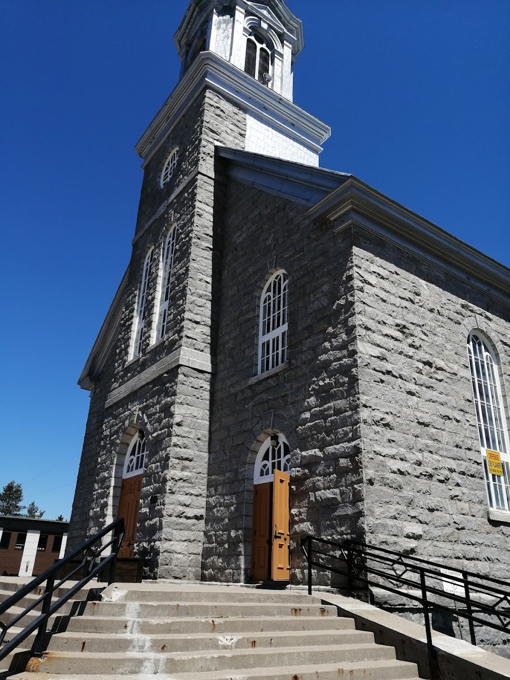 Presbytere Du Sacre-Coeur | 84 Rue Principale N, Sacré-Coeur, QC G0T 1Y0, Canada | Phone: (418) 236-4323