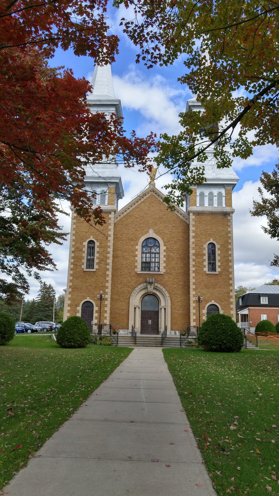 Paroisse Sacré-Coeur De Bourget | 3765 Champlain Rd, Bourget, ON K0A 1E0, Canada | Phone: (613) 487-2224