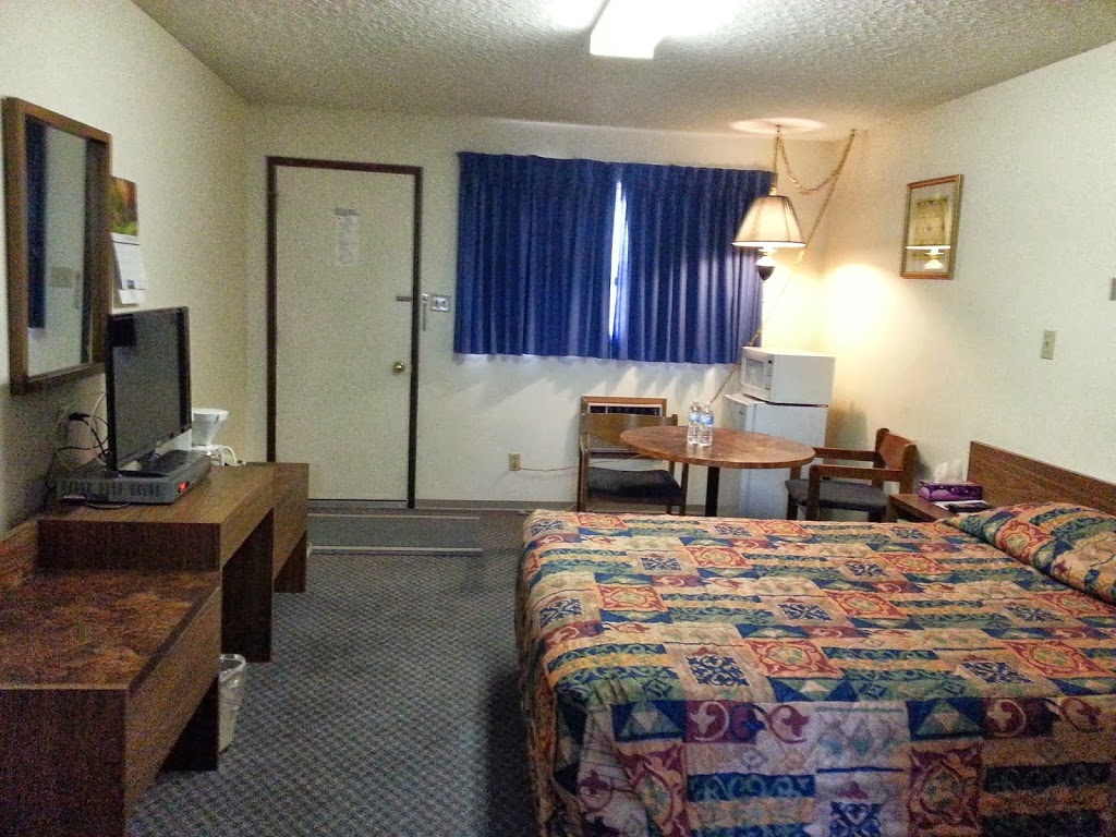 Caroline Motel | 5027 50th St, Caroline, AB T0M 0M0, Canada | Phone: (403) 722-3000