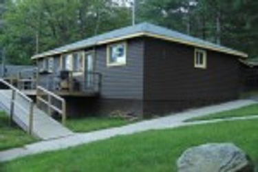 Totem Point Lodge | 46 Natures Trail Rd, Noëlville, ON P0M 2N0, Canada | Phone: (705) 898-2562