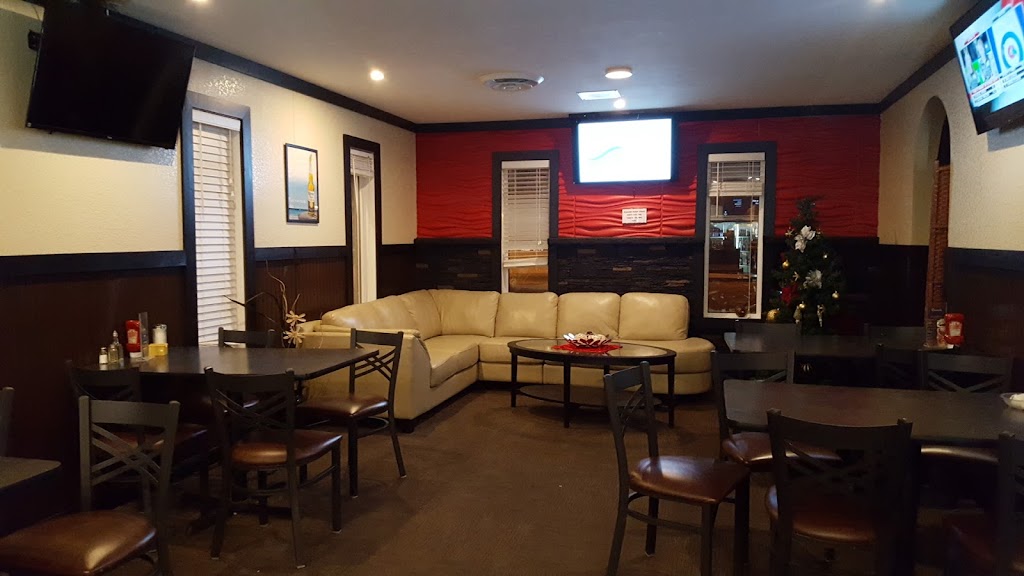 Chicken Chef - Restaurant & Lounge | 44 McArthur Ave, Lac du Bonnet, MB R0E 1A0, Canada | Phone: (204) 345-2433