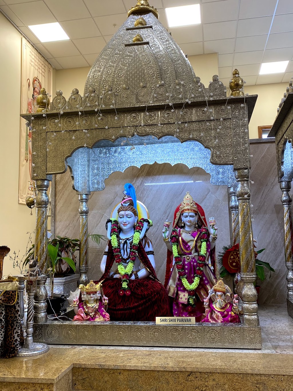 Hindu Temple Burnaby | 5420 Marine Dr, Burnaby, BC V5J 3G8, Canada | Phone: (604) 299-5922