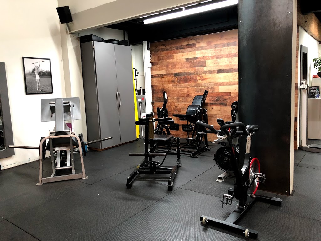 Bodyco Fitness Inc | 115 Bowser Ave, North Vancouver, BC V7P 3H1, Canada | Phone: (604) 313-7488