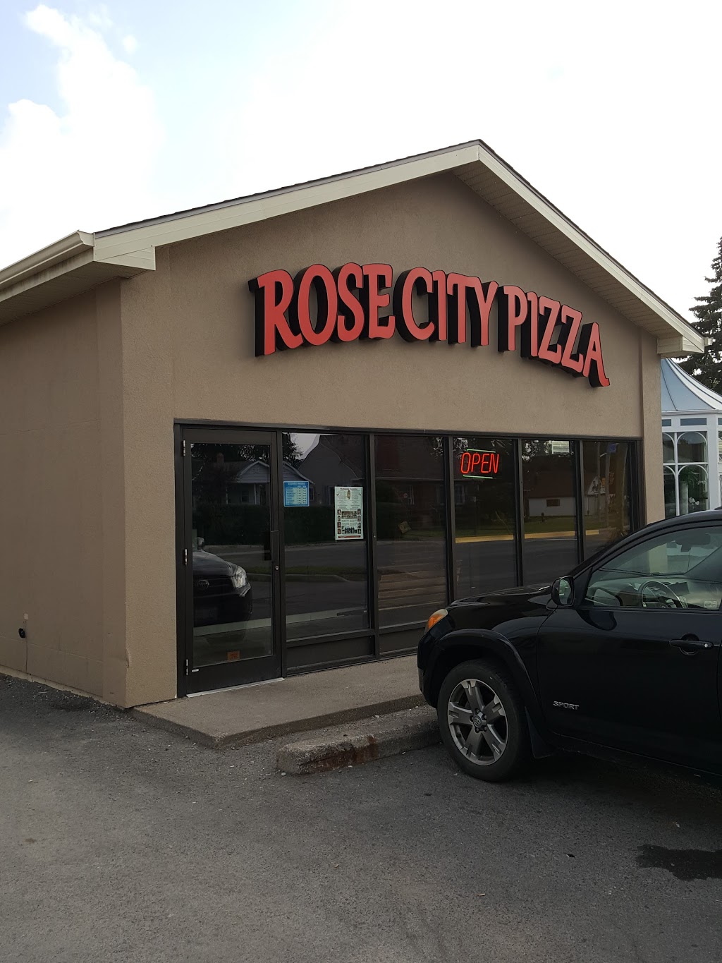 Rose City Pizza | 473 Thorold Rd, Welland, ON L3C 3W7, Canada | Phone: (905) 788-1441