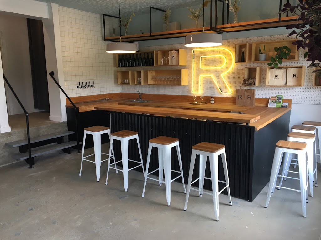 Robin Bière Naturelle | 6547 Rue Foster, Waterloo, QC J0E 2N0, Canada | Phone: (450) 912-1745