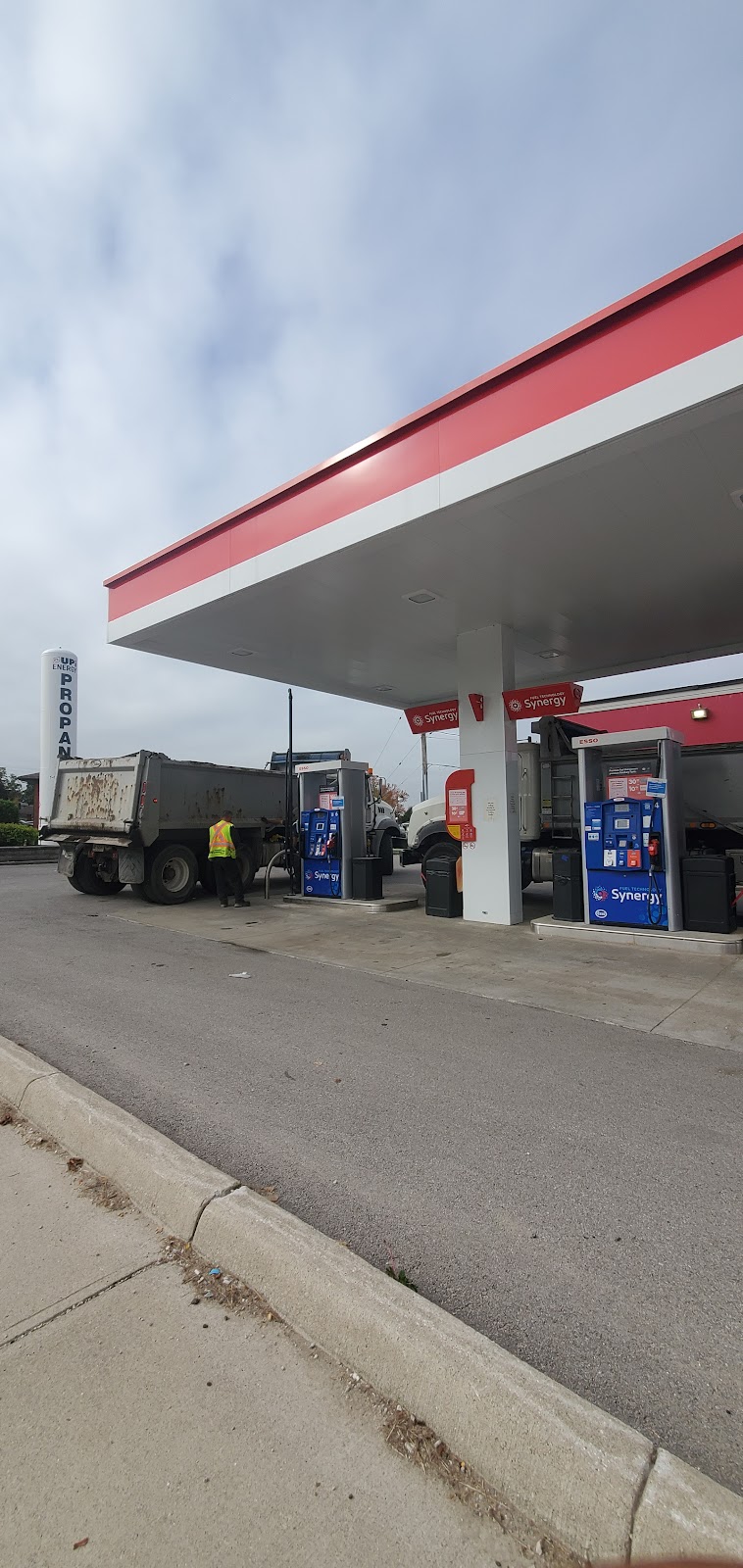 Esso | 1510 9th Ave E, Owen Sound, ON N4K 3G1, Canada | Phone: (519) 371-5679