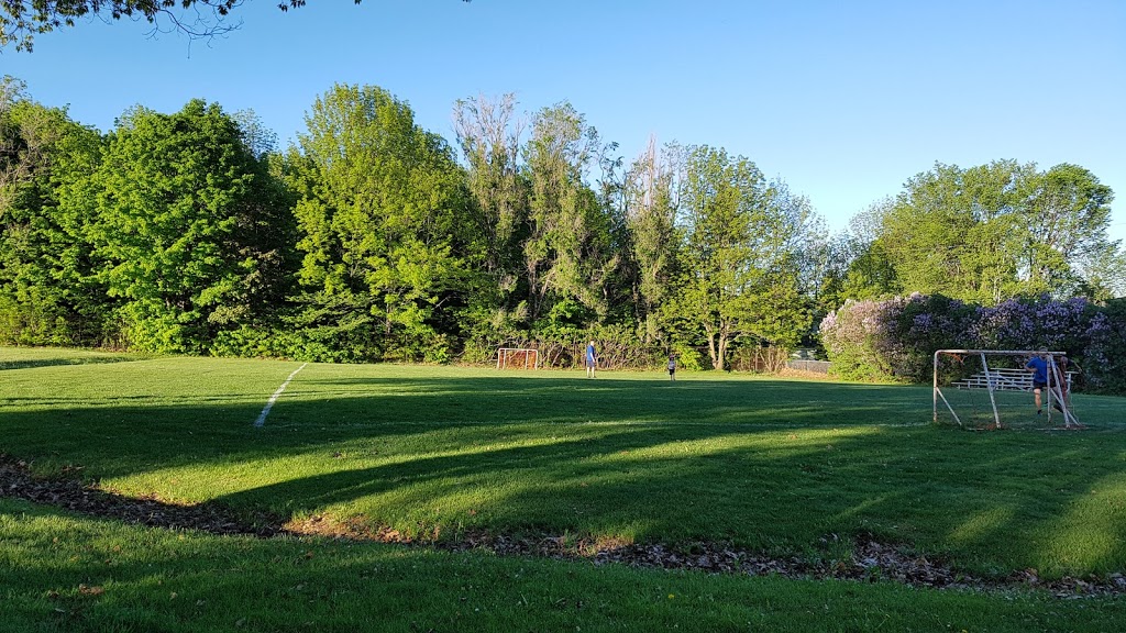 Parc St-Isabelle (Terrain de soccer) | 3000 Rue de la Matapédia, Québec, QC G1W 1Y1, Canada