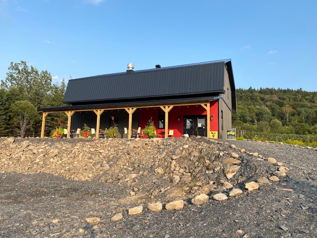 Les Sucreries DL/Ferme des cent acres | 1820 QC-277, Lac-Etchemin, QC G0R 1S0, Canada | Phone: (418) 998-2304