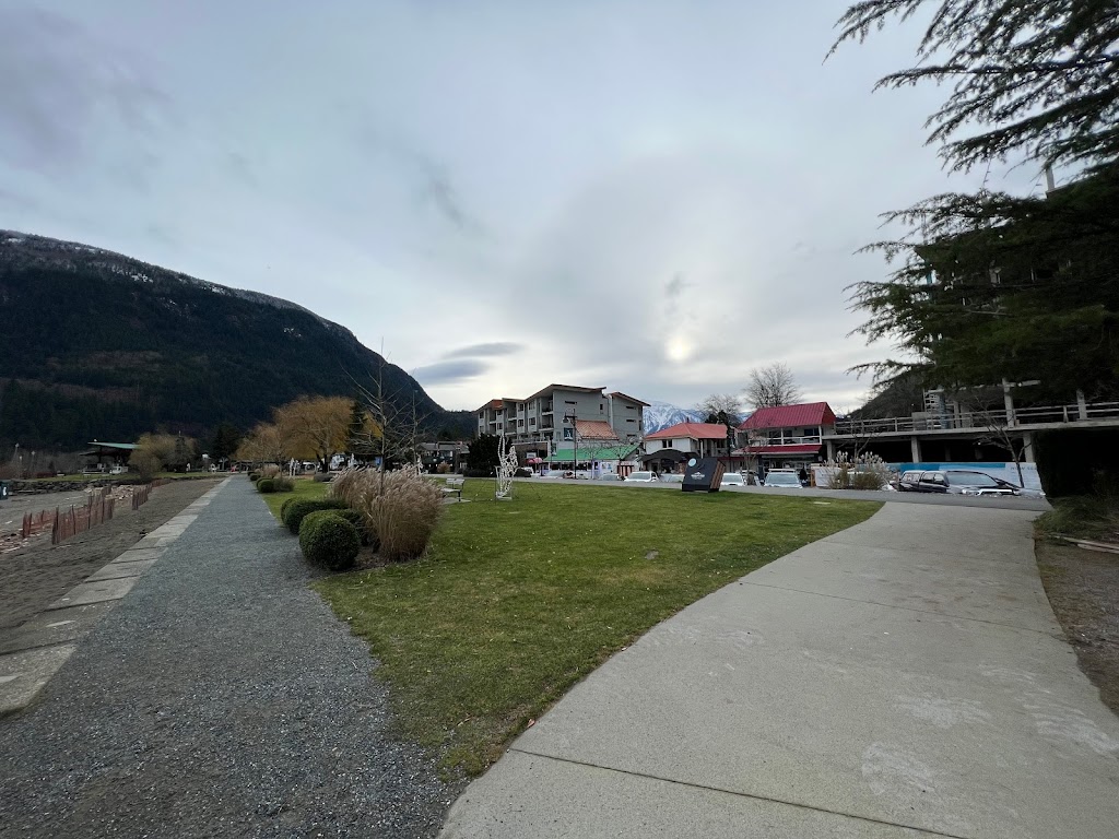 Harrison Beach | 160 Esplanade Ave, Harrison Hot Springs, BC V0M 1K0, Canada | Phone: (778) 900-0533