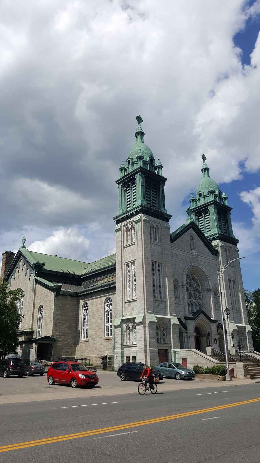 Notre-Dame-des-Sept-Allégresses Church | 1285 Rue Saint François Xavier, Trois-Rivières, QC G9A 1R9, Canada | Phone: (819) 376-3373