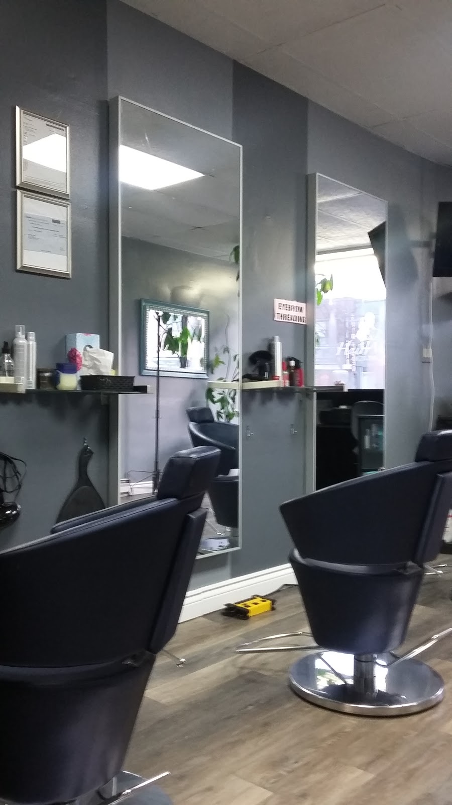 Hairway | 734 1/2 The Queensway, Etobicoke, ON M8Y 1L5, Canada | Phone: (416) 255-7848