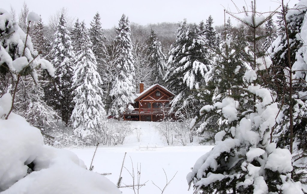 Chalet Ricalin | 7043 Rue du Trappeur, Wentworth-Nord, QC J0T 1Y0, Canada | Phone: (514) 821-6267