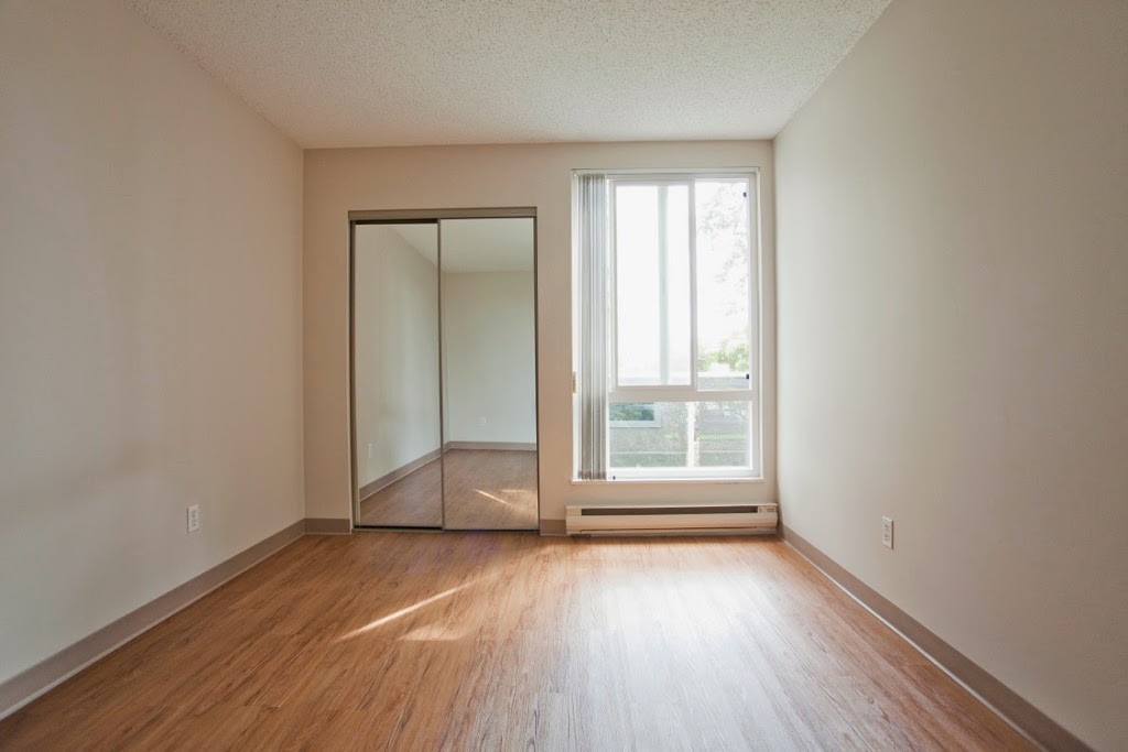 Fraser Place Apartments | 11675 Seventh Ave, Richmond, BC V7E 4X2, Canada | Phone: (604) 271-4012