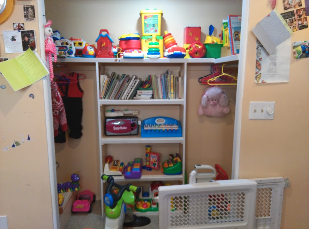 Nayerehs Dayhome/Daycare in Woodlands | 212 Woodpark Pl SW, Calgary, AB T2W 2S5, Canada | Phone: (403) 251-2018