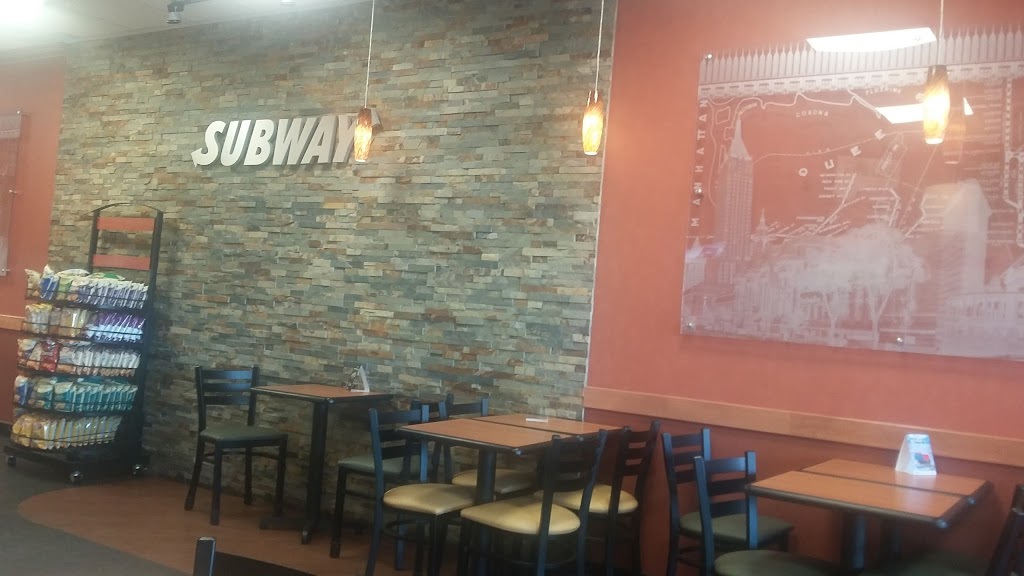 Subway | 1891 Rathburn Rd E #18, Mississauga, ON L4W 3Z3, Canada | Phone: (905) 232-2050