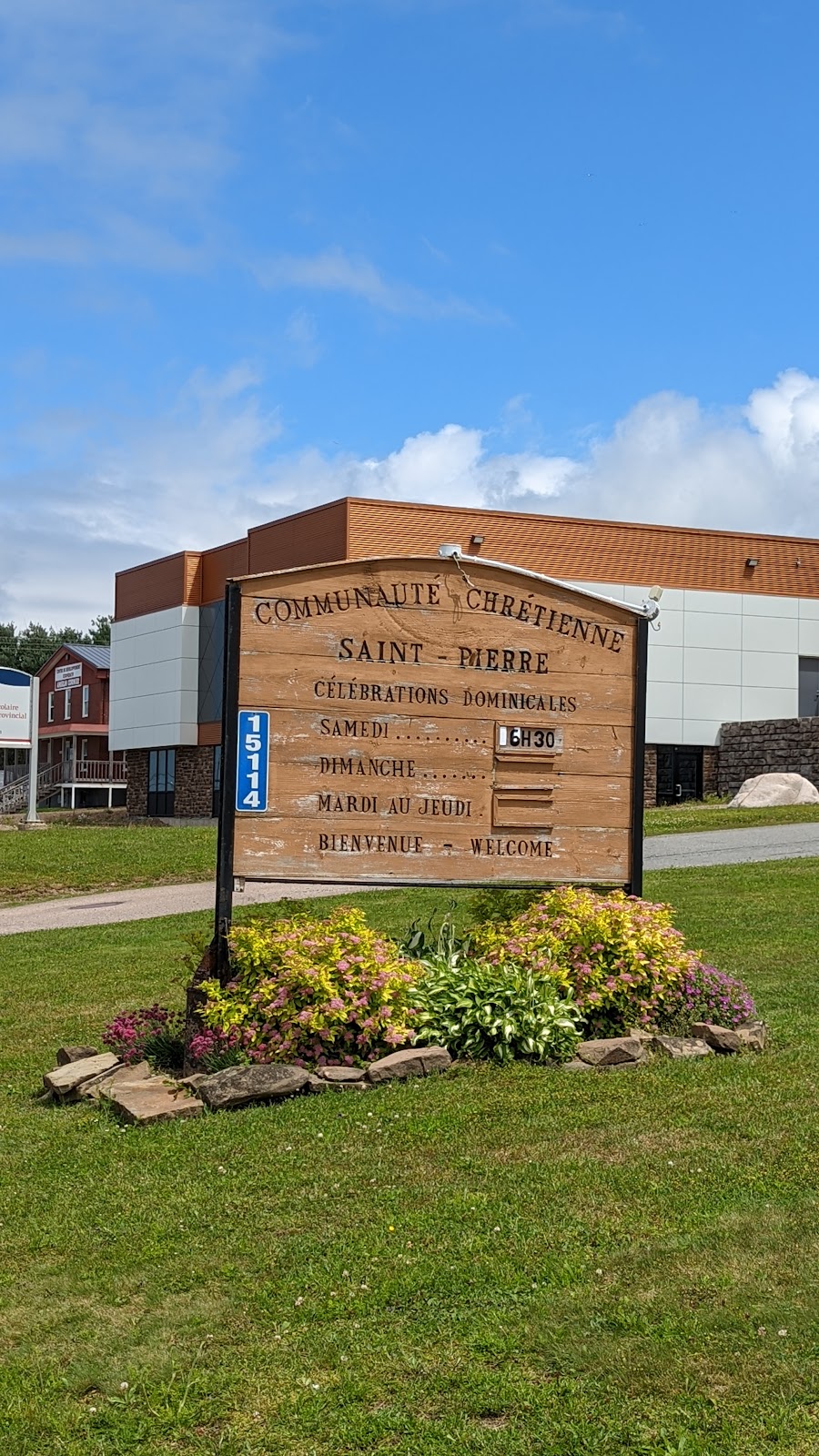 Église catholique Saint-Pierre Catholic Church | 15114 Cabot Trail, Chéticamp, NS B0E 1H0, Canada | Phone: (902) 224-2064