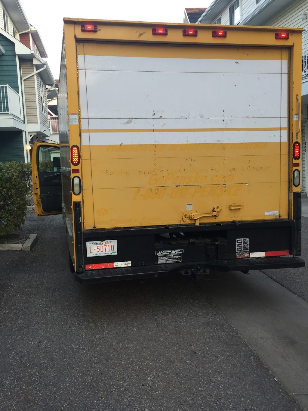 Yepy Yipy Movers Inc | 105 Hillcrest Dr SW, Airdrie, AB T4B 0Y8, Canada | Phone: (403) 466-3187