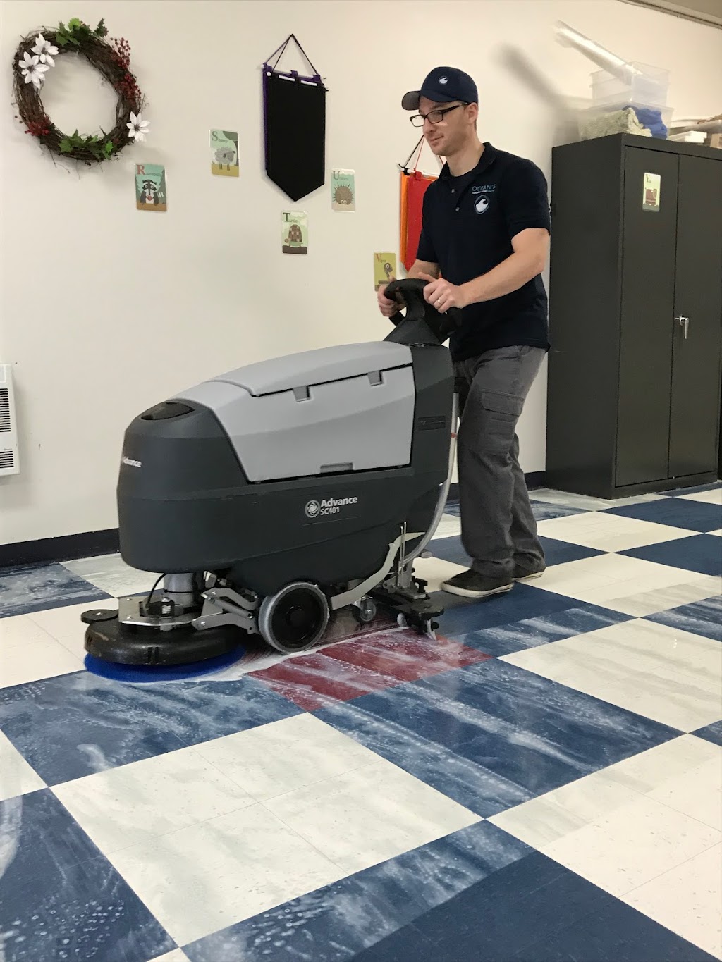 Oceans commercial floor cleaning | 35-1344 Pheasant Ln, Victoria, BC V9B 5R4, Canada | Phone: (250) 661-6660