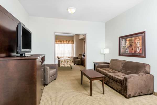 Ramada by Wyndham Olds | 6700 46 St #500, Olds, AB T4H 0A2, Canada | Phone: (403) 507-8349