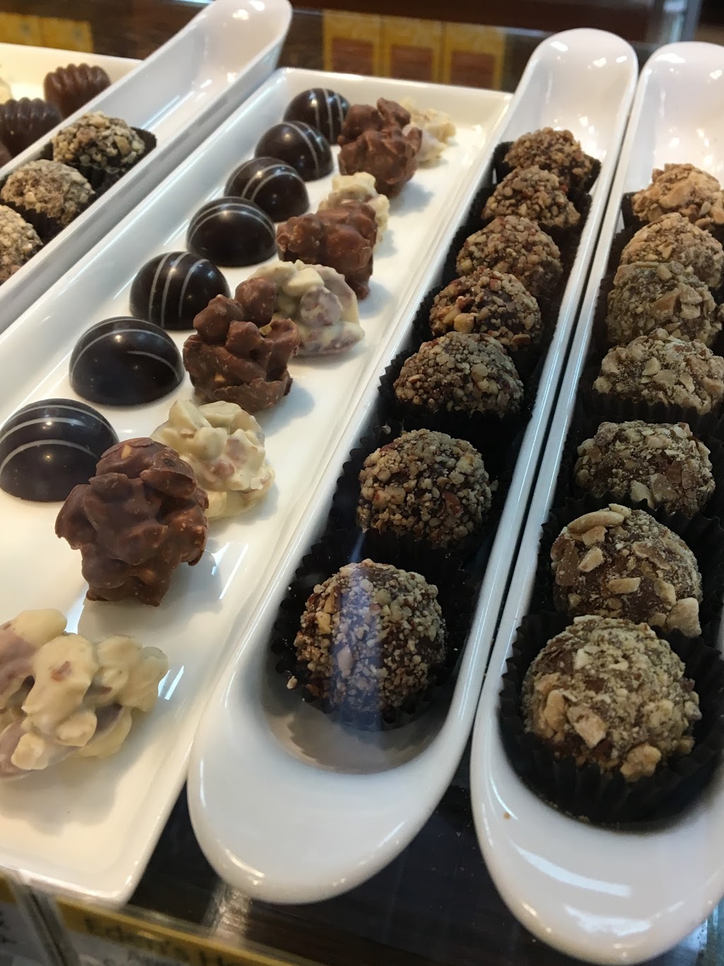 Cocoa West Chocolatier | 581 Artisan Ln, Bowen Island, BC V0N 1G2, Canada | Phone: (604) 947-2996