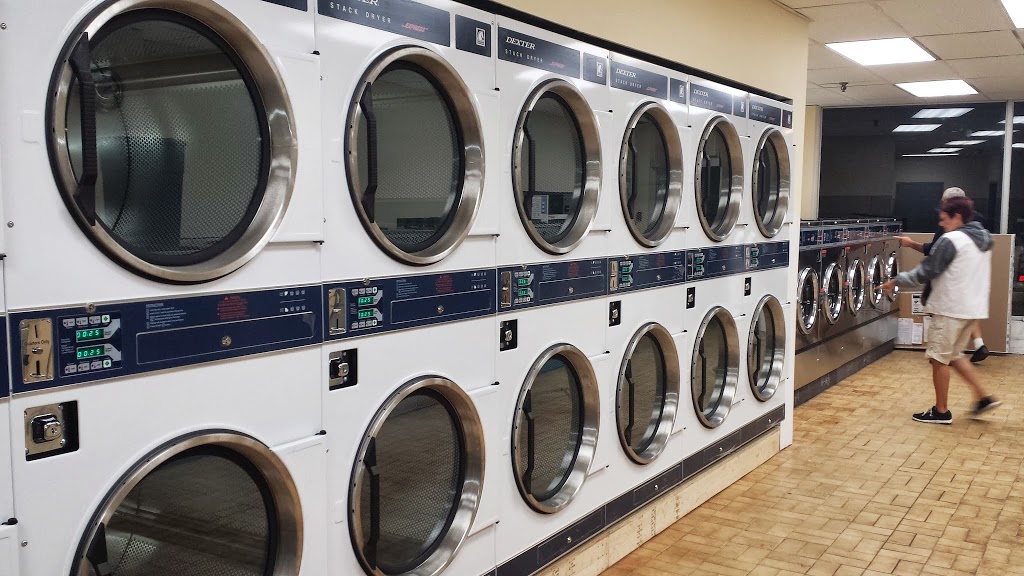 Super Bubbles Inc. Laundromat | 257 Davis Dr, Newmarket, ON L3Y 2N5, Canada | Phone: (905) 960-0249